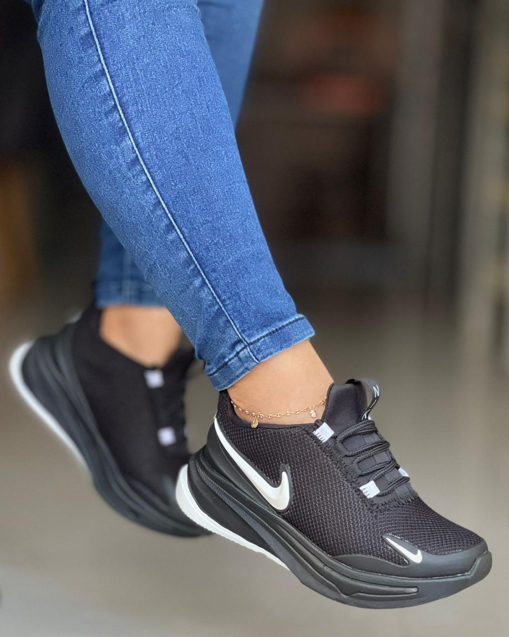 Tenis deportivo Nike para mujer